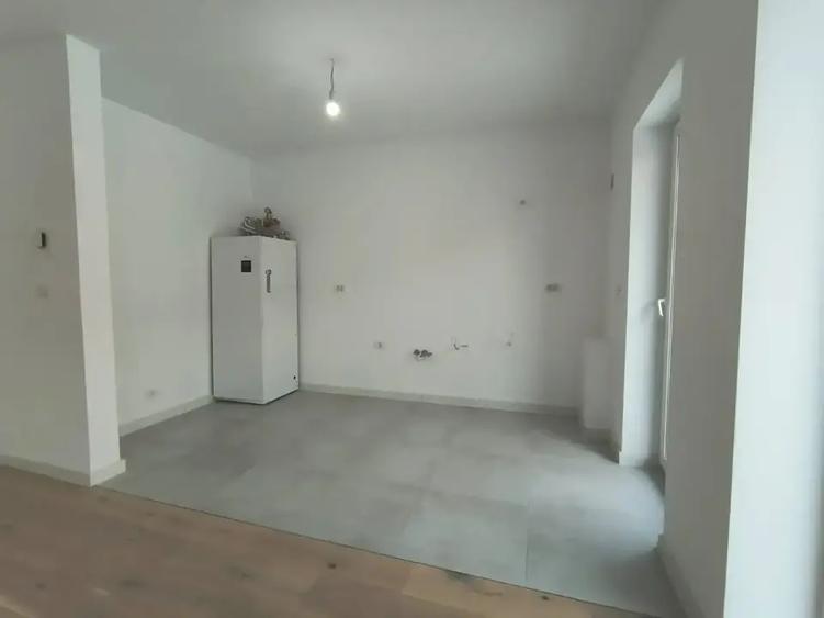 Apartament 4 camere | grădină proprie