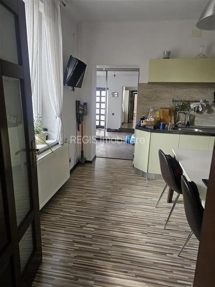 Casa de inchiriat | 3 camere | Brasovul Vechi | Curte | Parcare - 2