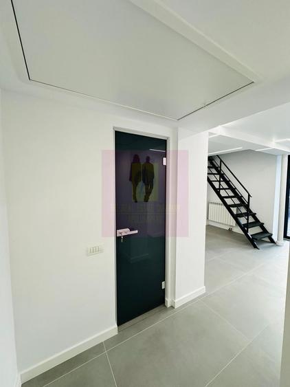 Vanzare spatiu comercial in zona Decebal