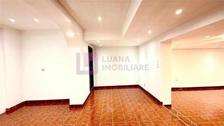 Spatiu de comercial/ birouri | 80 mp | Strand | cladire separata