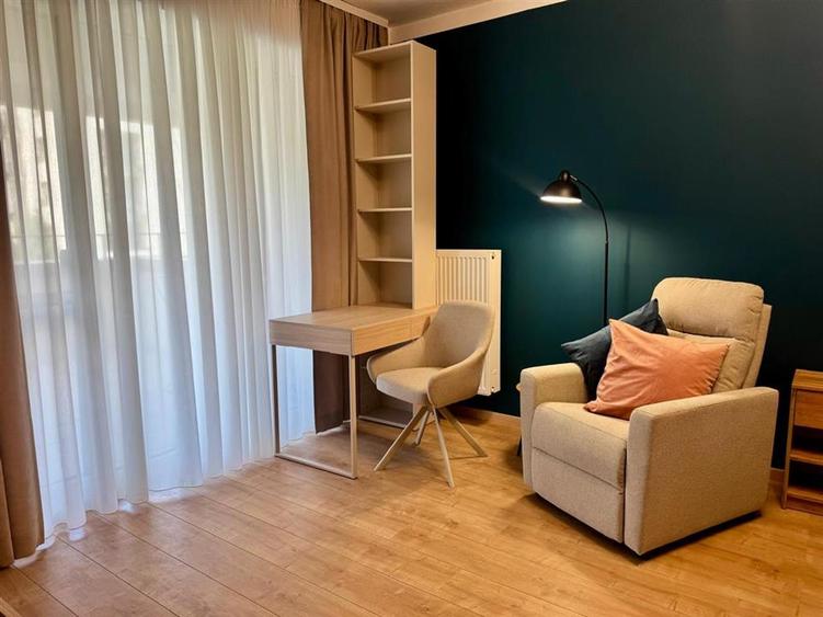 Apartament doua camere Pietonal Coresi Avantgarden ( Kasper )