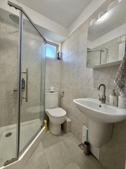 Apartament 3 camere, renovat, lift, 2 bai, zona Tipografilor