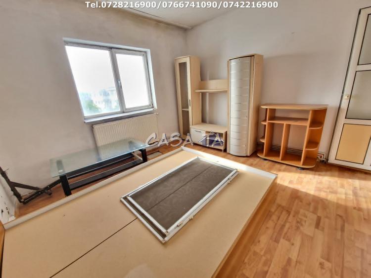 Apartament 3 camere ,situat in Rovinari, Str. 22 Decembrie 1989