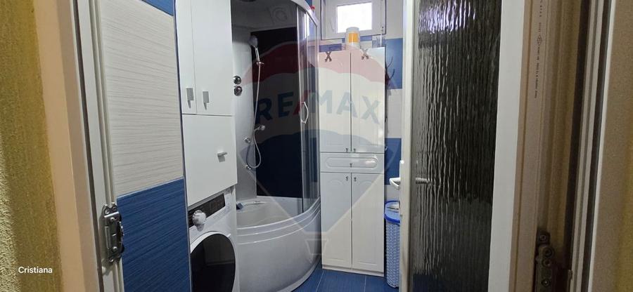 Casă cu anexă, livadă și panouri fotovoltaice