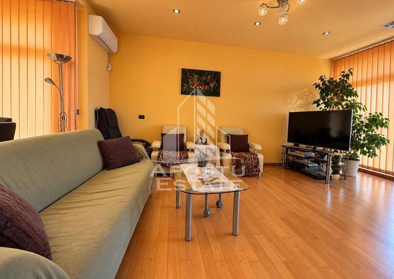 Penthouse 3 camere, parcare proprie + boxa, zona Sagului, Timisoara
