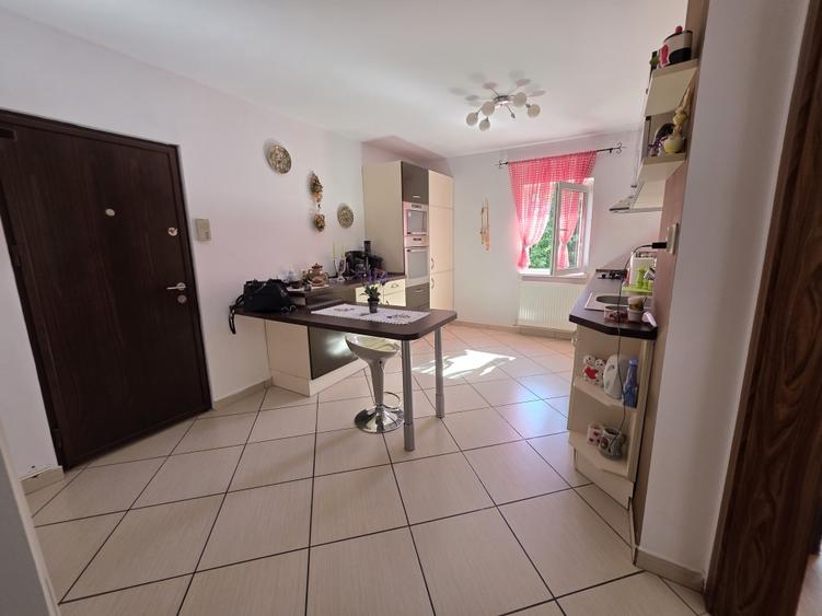 🏡 Apartament 3 camere de vânzare – Zona Aradului 🏡- 5366