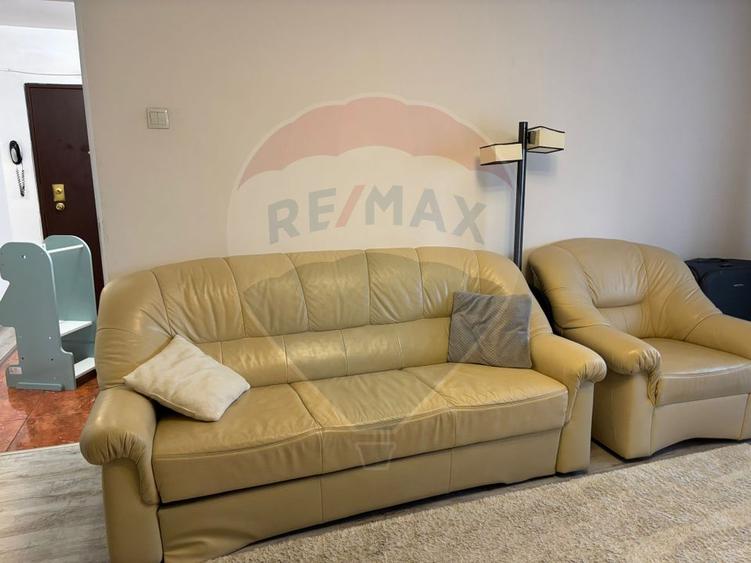 Apartament 3 camere de vanzare zona Calea Aradului
