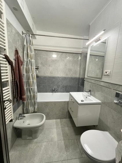 Apartament 3 camere, 80 mp, etaj 3 ,Radauti