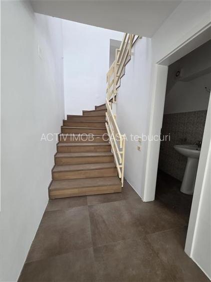 Vila cu piscina - Pipera - 5 camere - 3 bai - 218mp - 900mp teren