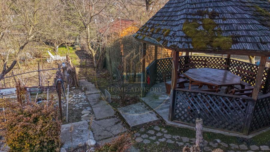 Proprietate cu potențial, 2 case și teren generos, Bran – Predelut
