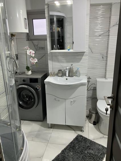 Apartament 2 camere decomandat, zona Segarcea