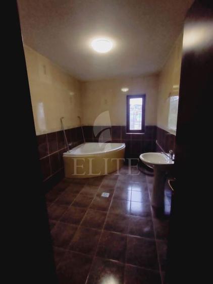 Apartament 3 camere în zona ANDREI MURESANU