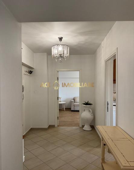 2 Camere de inchiriat | Universitate | Metrou | Centrala | Mobilat |
