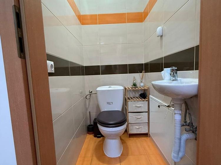 Apartament 3 cam. de inchiriat, str. Colinelor-AP1542
