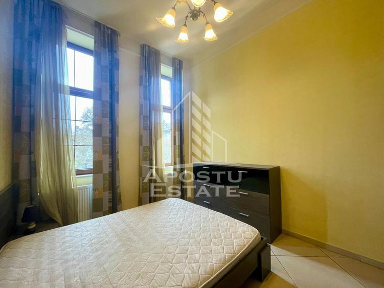 Apartament 3 camere, curte cu acces auto, ULTRACENTRAL