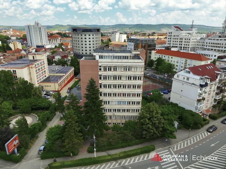 Oportunitate de dezvoltare Sibiu - cladire de birorui de vanzare