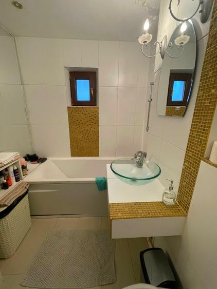 Apartament 3 camere-Sf Lazar-Palas Mall-etaj 1