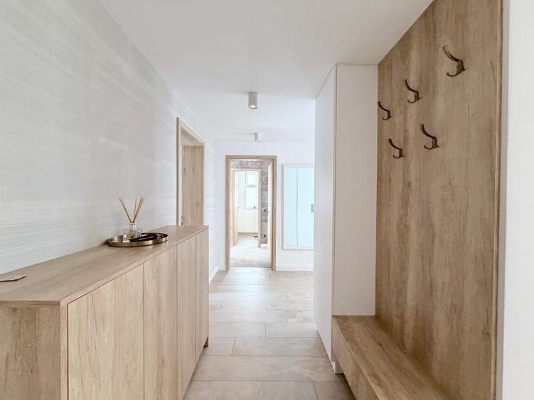 PENTHOUSE KASPER CORESI 4 CAMERE TERASA PANORAMICA TERMEN SCURT