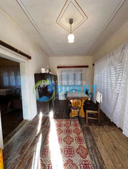 Casa bătrânească de 117 m2,  3 camere si 5000m2 teren - 4