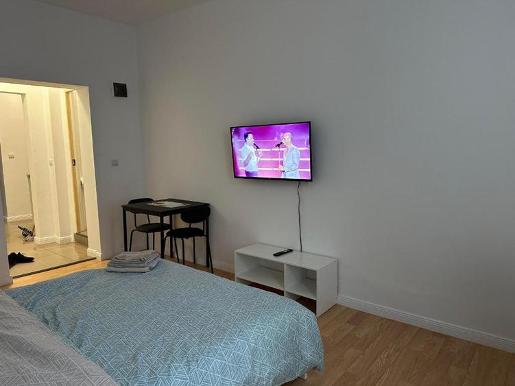 Oportunitate de Investiție: 3 Apartamente Alăturate pe Calea Victoriei 124