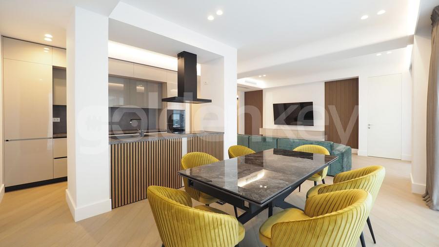 Apartament penthouse cu 4 camere langa Cambridge School