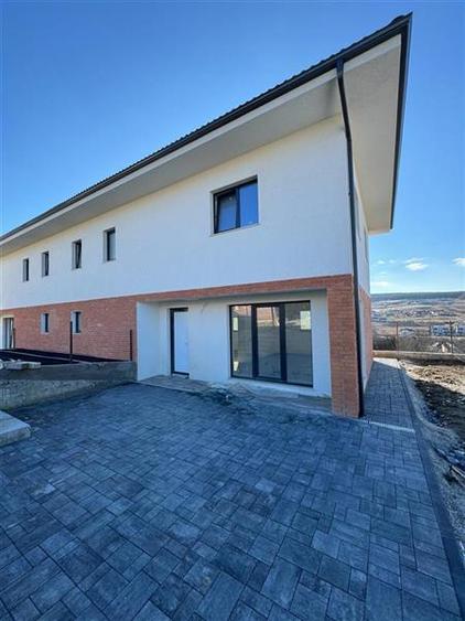 Casa Tip Duplex situata in Chinteni!350 Mp Teren!118 Mp utili!
