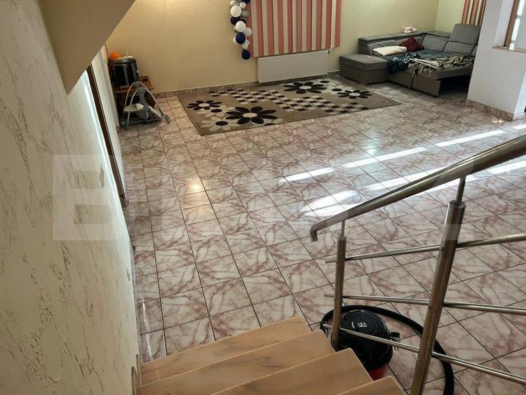 Casa de vanzare , 258 mp utili + 418 teren, zona Closca