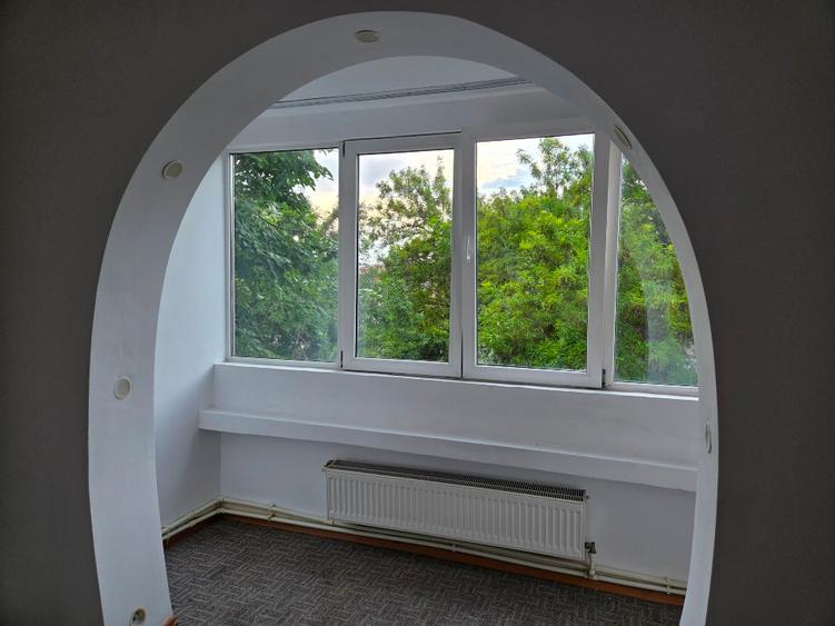 Apartament cu 3 camere de vânzare – Zona Centrală