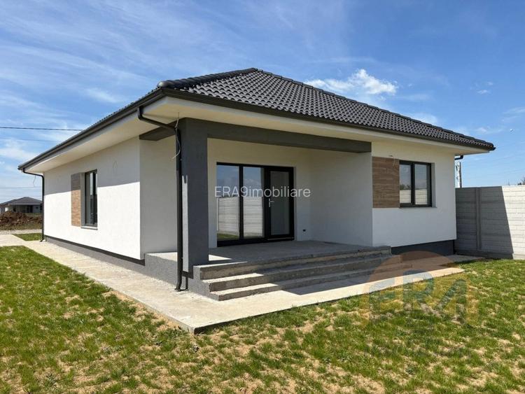 Casa | 4 camere | 553mp | Sistem Fotovoltaic 5kw - Santandrei  - 2