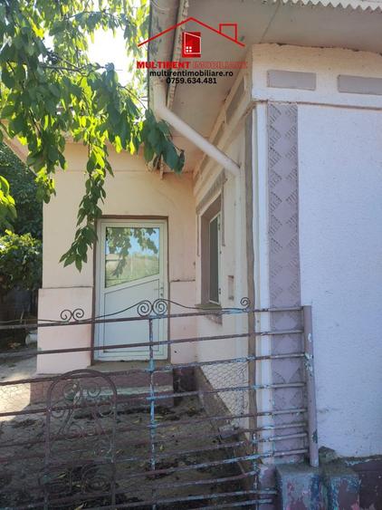 Teren cu casa de vanzare la Malcoci -str.Ovidiu!