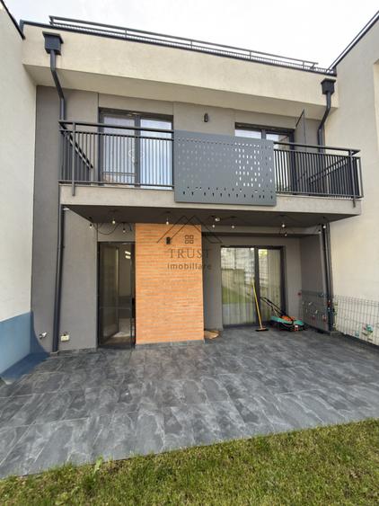 Casă premium cu panoramă în Borhanci | 3 dormitoare, garaj și terasă