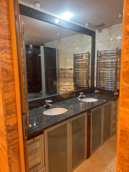 Duplex 5 camere Faleza Nord parcare 4 bai 186.3mp parter si demisol langa plaja