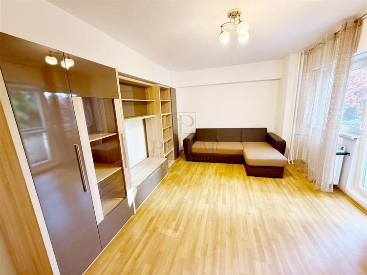 SOARELUI - 1 CAMERA - ETAJ 1 - DECOMANDAT - SPATIOS -  RENOVAT - LFT