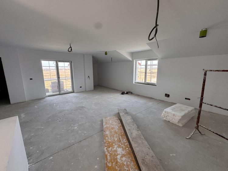 CASA DE LUX, 989 MP TEREN, FINISAJE PREMIUM, COMISION 0%.