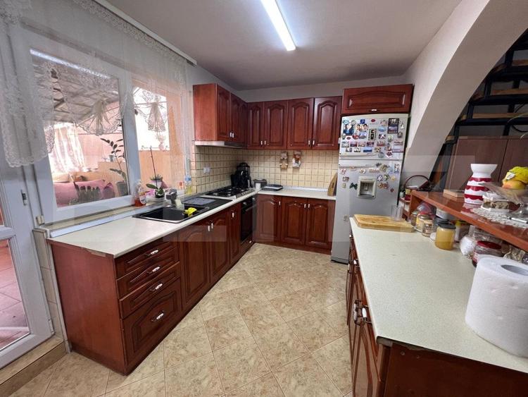 Casă P comercial/1E+M apartament, 3 camere, 333 mp, zona Cloșca
