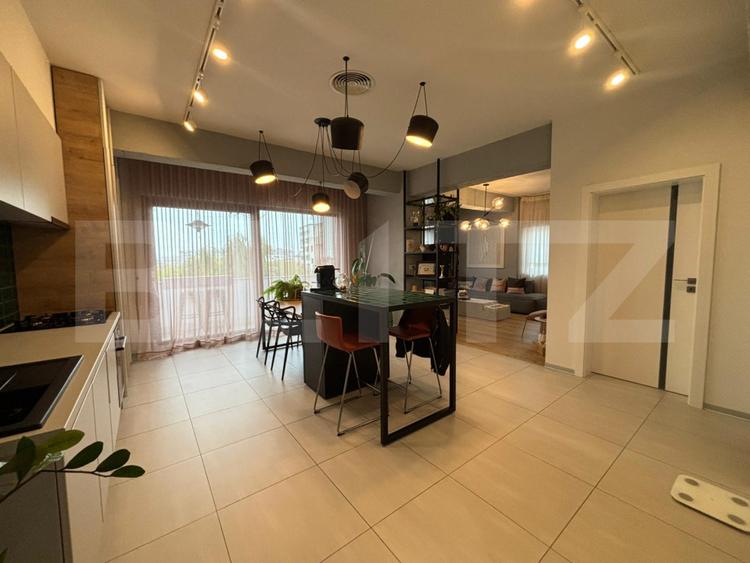 Apartament decomandat, 2 camere, 78 mp, zona Amaradia