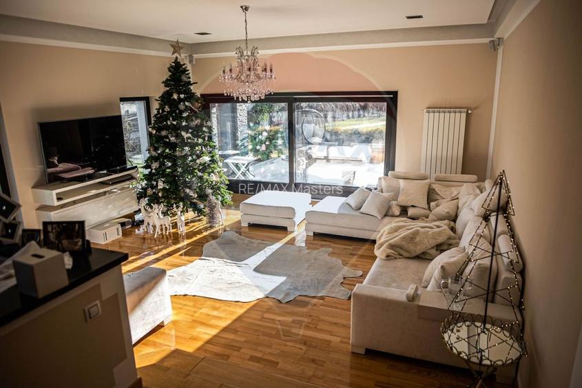Casă / Vilă de lux cu 6 camere de vânzare în Șcheia, Suceava - 29