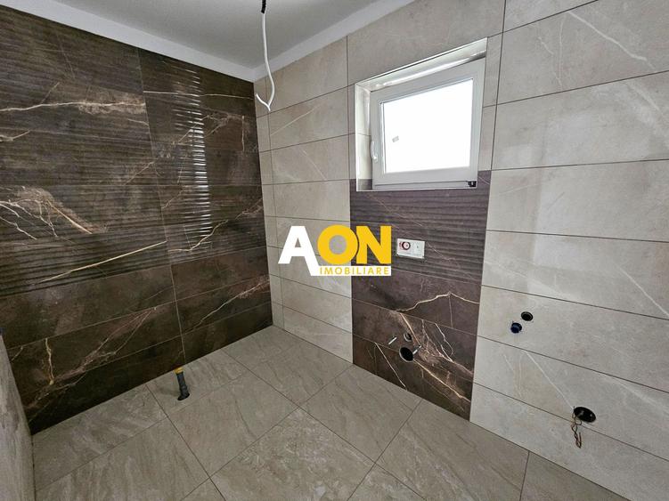 1/2 Duplex finisat 90%, 4 camere, 317 mp teren, zona Centru