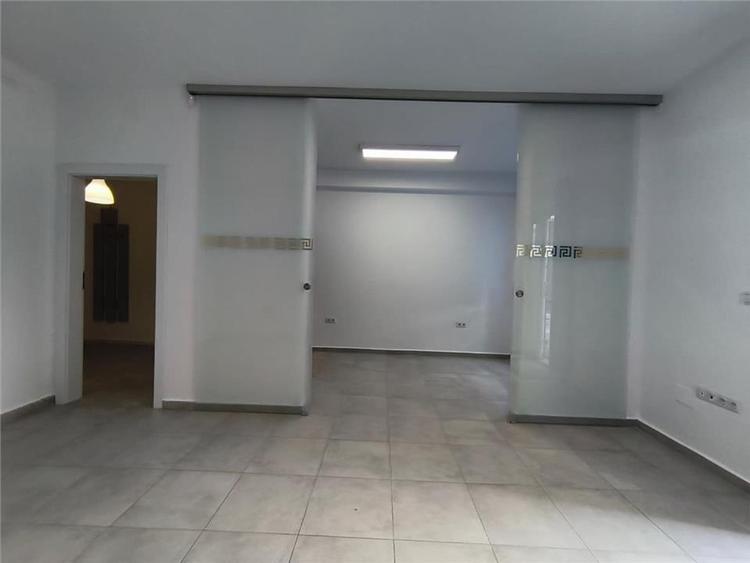 Spatiu Comercial Maurer 39 mp Loc Parcare Terasa