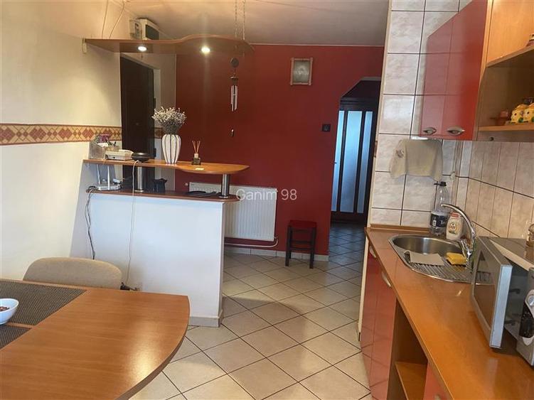 Apartament 3 camere , zona ultracentrala - Unitatea de Pompieri, renovat , mobil - 29
