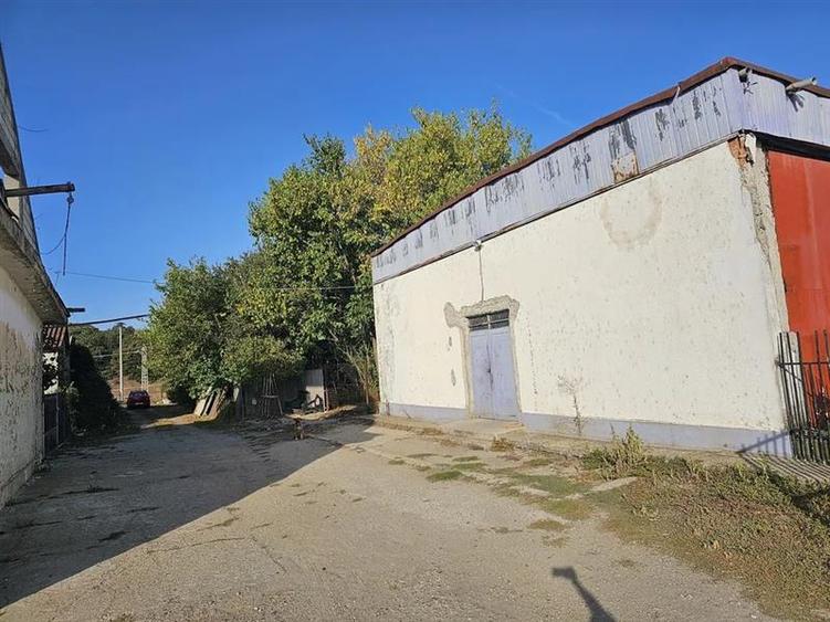 Hala industriala (1000 mp) si teren (4000 mp), Scornicesti, Trafo
