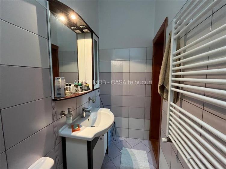 Lugoj, Casa 6 Cam., Teren 511 Mp., Str. Oituz. nr.1 - 21
