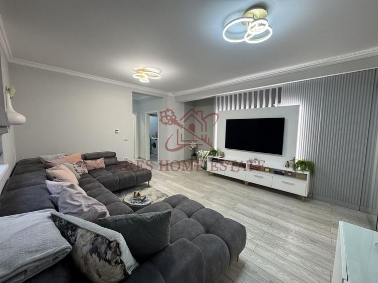 Casa in stil mediteranean, ultrafinisată 5 camere, 3 bai + curte.