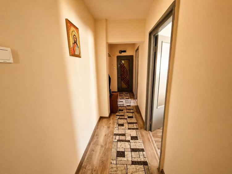 Apartament 4 camere, etaj intermediar, 82 mp, Piata Flora Manastur