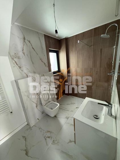 Casa cu etaj, 4 camere 170.000 euro, Comision 0%