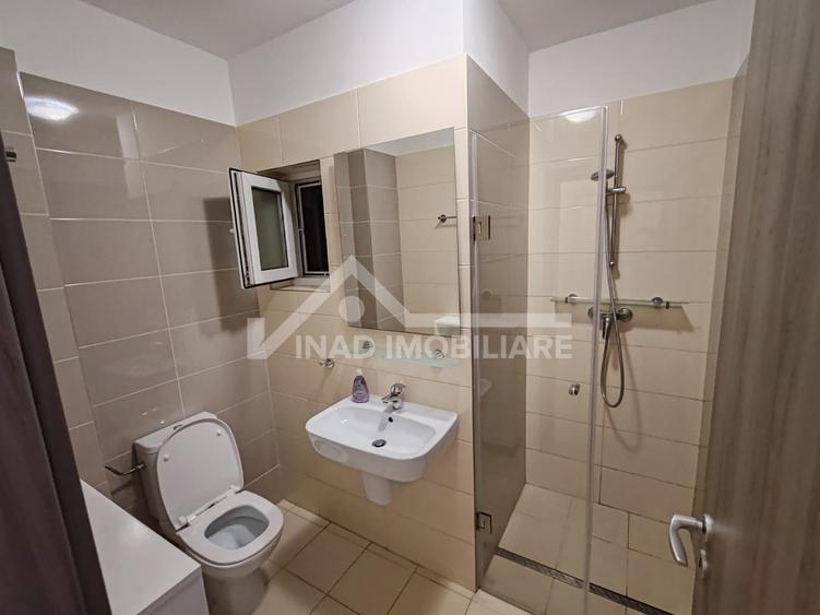 Apartament cu 3 camere, 2, bai, balcon si terasa, Str. Constanta