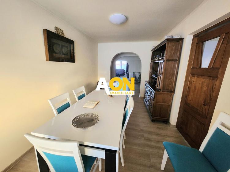 De vanzare casa 6 camere 8142 mp teren in Oarda de Sus