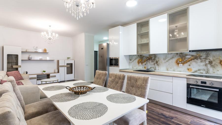 Apartament 2 camere, cart.Europa, str.Aurel Gurghianu, parcare subterana, balcon
