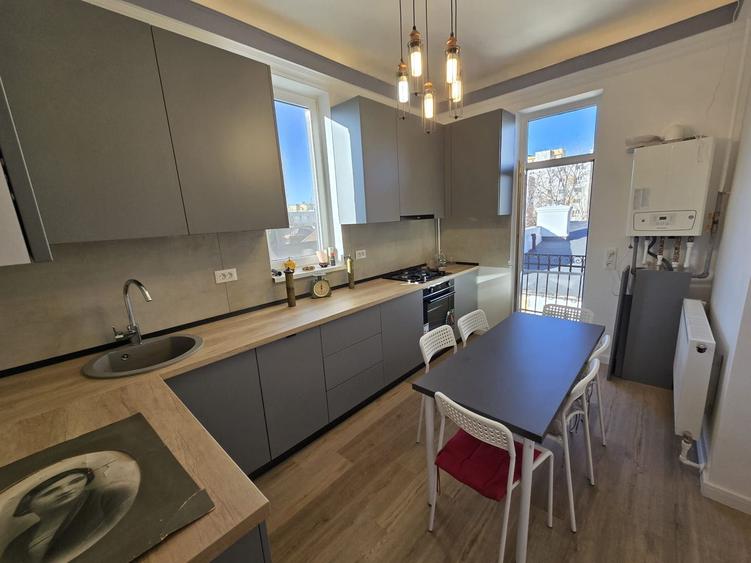 SPATIU AFACERE I VILA RENOVATA I PIATA ROMANA