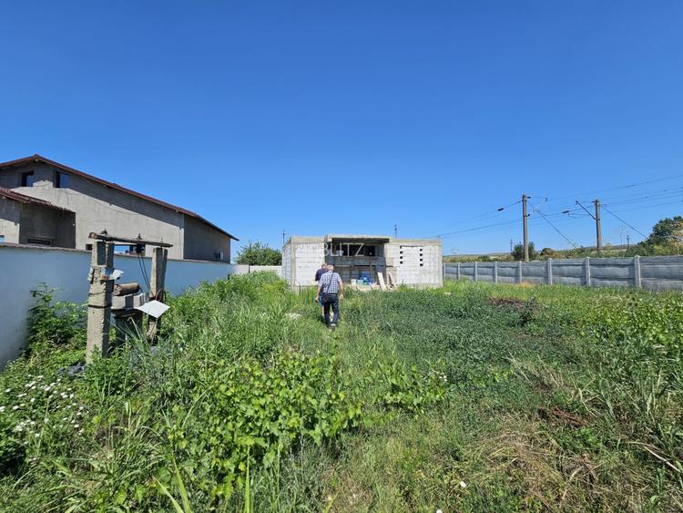 Teren intravilan cu construcție nouă, 1172 mp, zona Brădești - 7